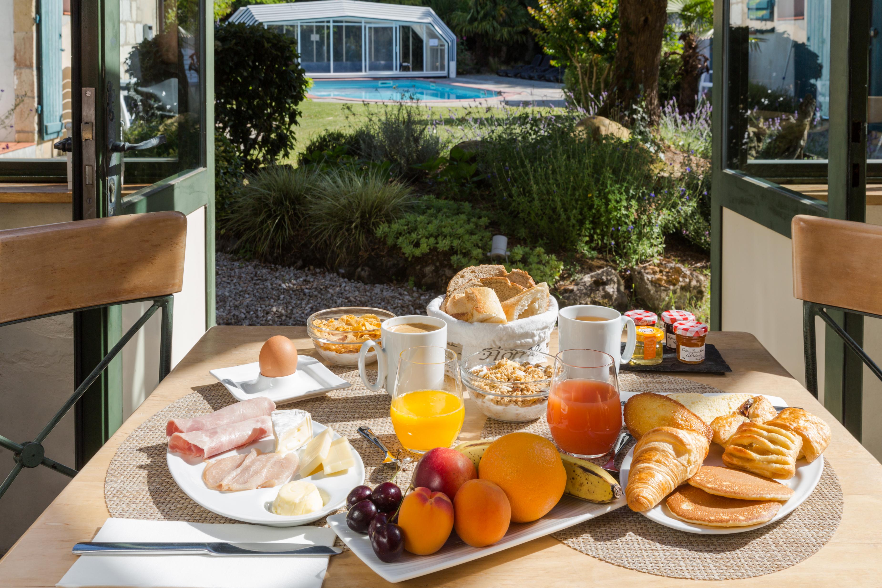 فندق Domaine Le Martinet, The Originals Relais Bouin  المظهر الخارجي الصورة