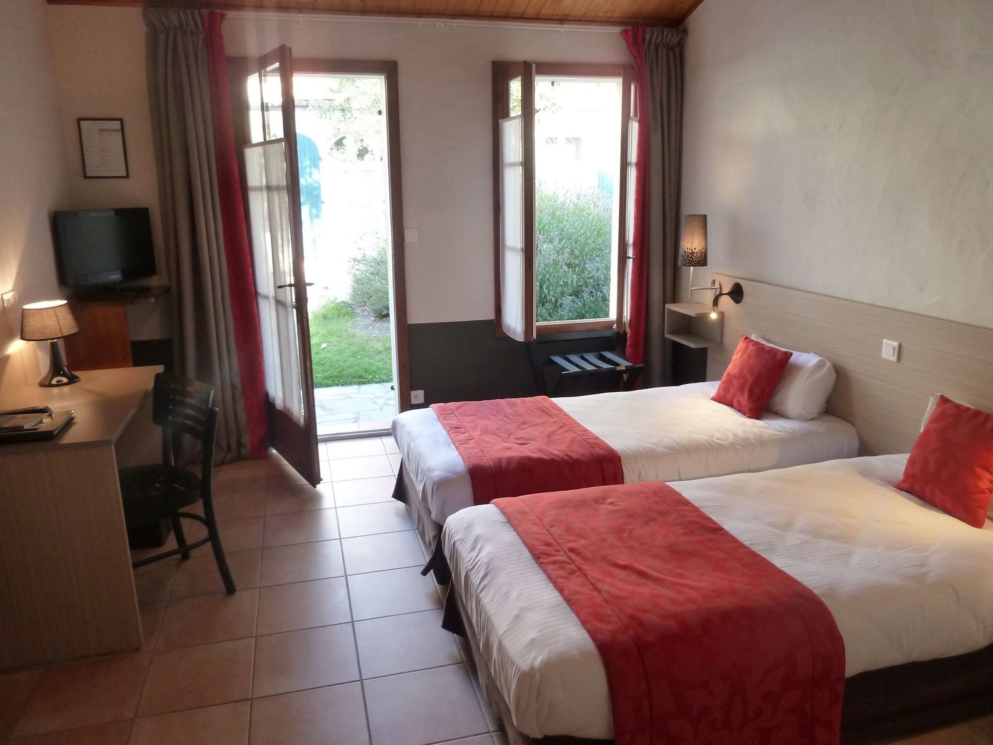 فندق Domaine Le Martinet, The Originals Relais Bouin  المظهر الخارجي الصورة