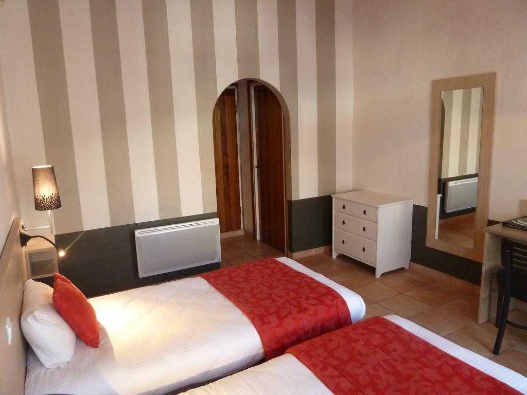 فندق Domaine Le Martinet, The Originals Relais Bouin  المظهر الخارجي الصورة